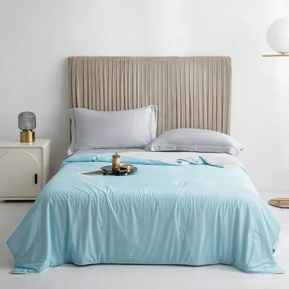 High Quality Cooling Blankets Smooth Air Condition Comforter Lightweight Summer Quilt with Double Side Cold & Cooling Fabric