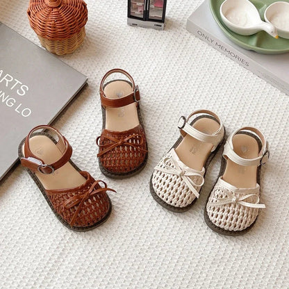 Kids Summer Casual Sandals Sweet Bow Girls Woven Flat Shoes Non-slip Children's Hollow-out Beach Sandals for School Daily Wear