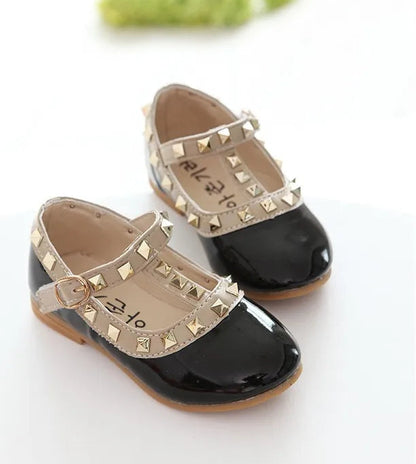 Girls Shoes Spring Children Shoes Girl Rivets Princess Autumn Toddler Girls Kids Flat Shoes T-Tied Style Girls Summer Sandals