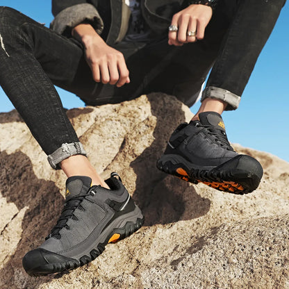 High Quality Men Hiking Shoes Durable Leather Climbing Shoes Outdoor Walking Sneakers Rubber Sole Factory Outlet