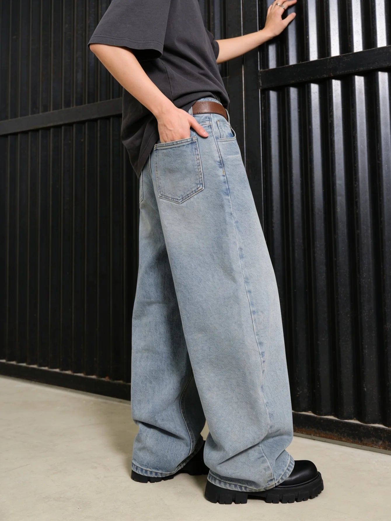 Men's Original Blue Baggy Jeans Light Retro For Dating Y2K Drip Casual Wear No accessories or belts included