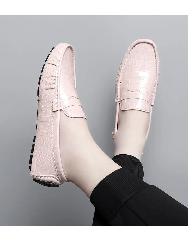 Patent Leather Beanie Shoes for Men 2025 New Spring and Summer Large Size Patent Leather Casual British Leather Shoes for Women Slip-On Slip-On Shoes