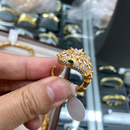 2025 New Light luxury Snake Jewelry Set Fashionable and high-end necklace, collarbone bracelet, stud earrings and an open ring
