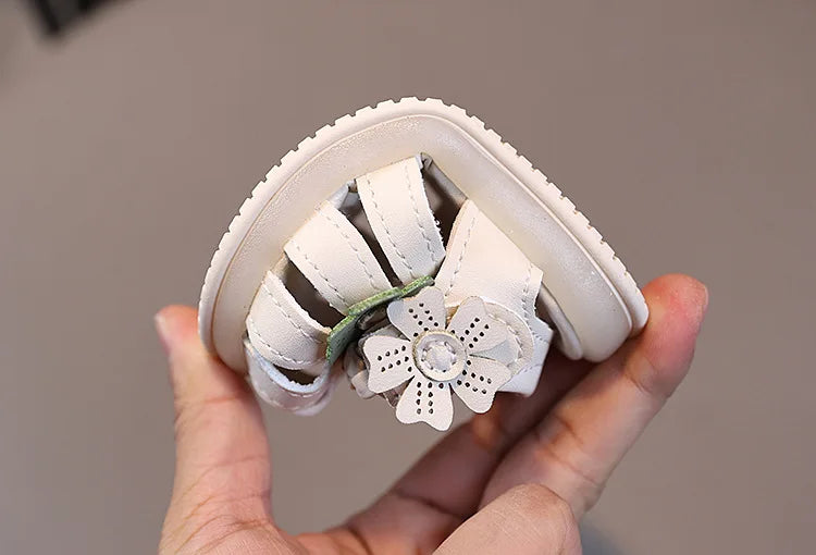 Girls Summer Fashion Light Hollow Breathable Sandals Toe Anti Kick Children Princess Shoes Toddler Toe Flower Toddler Shoes