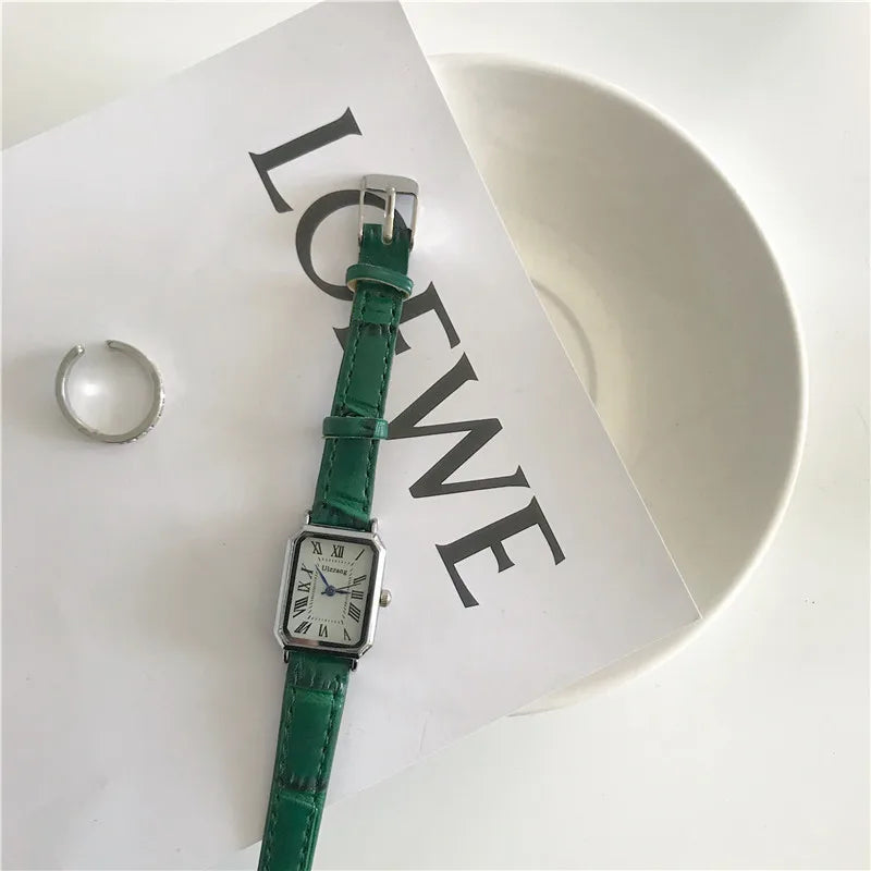 Watches Classic Casual Quartz Dial Leather Strap Band Rectangle Clock Fashionable Wrist Watches for Women