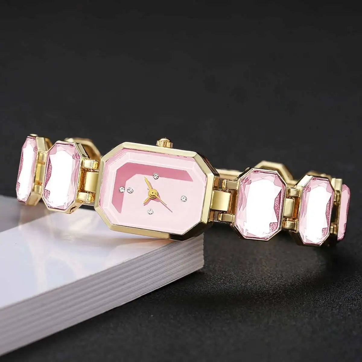 Elegant Women Watches Fashion Rectangle Dial Quartz Wrist Watches Girls Clock Reloj Hombre（Without Box）