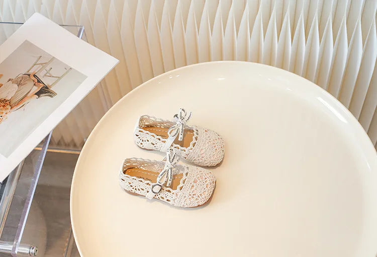 Children's Baotou Sandals Spring Summer New Princess Girls' Woven Hollow Soft Bottom Anti slip Sneaker Bowknot Comfortable