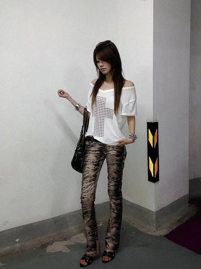 Camiseta Karrram Japonesa Y2k com Estampa de Cruz de Metal Blusas Transparentes Decote V Estilo Trashy Anos 2000 Vintage Harajuku Manga Curta Streetwear Grunge