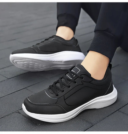 2025 New Lightweight Men Casual Leather Sneakers Non-slip Breathable Male Outdoor Running Shoes Lace Up Soft Sport Shoes