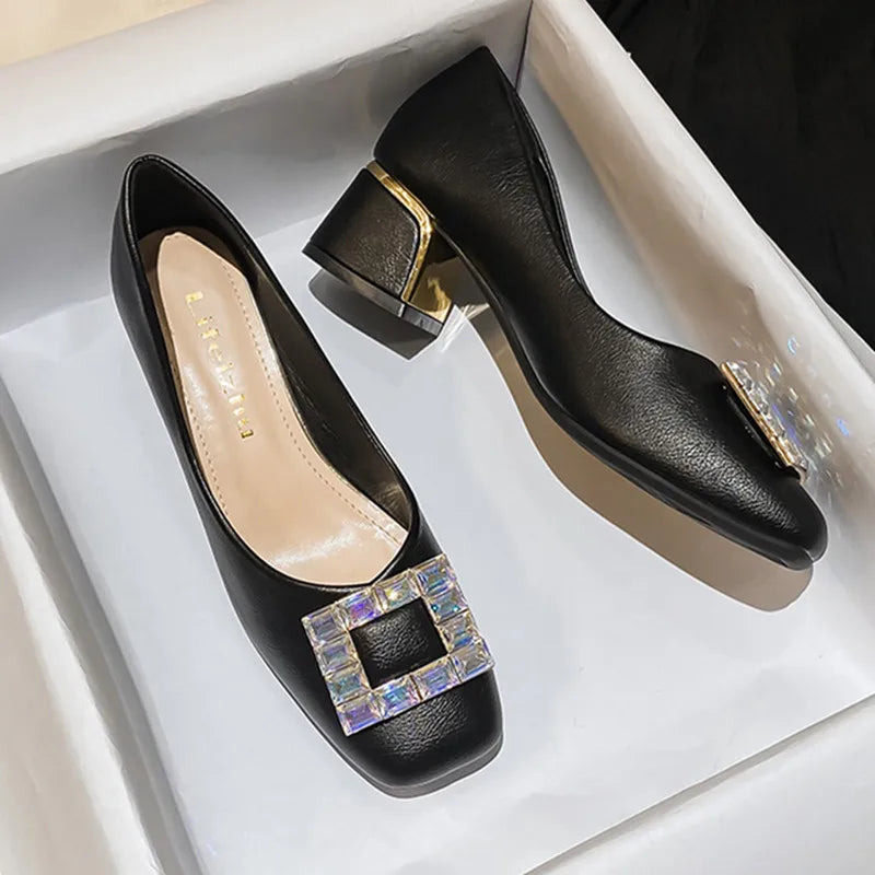 Plus Size 35-43 Women Pumps Med Heel Square Toe Pumps Office Lady Leahter Shoes Big Gold Metal Chain Soft Soles Slip on Shoes