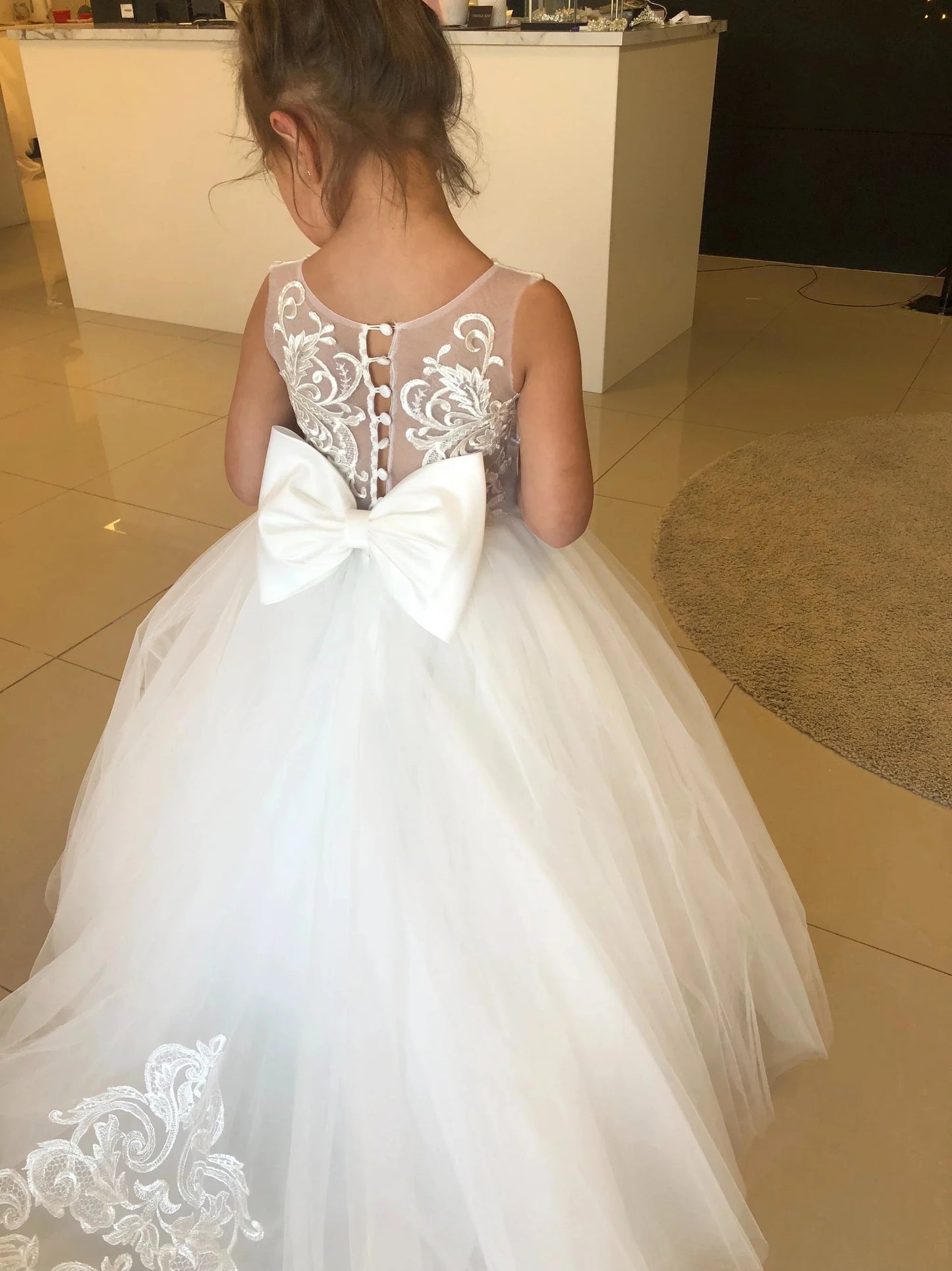 Communion Girl Dress Lace Appqulies Bodice Floor-length Skirt Puffy Dress with Long Train Formal Party Toddler Clothe