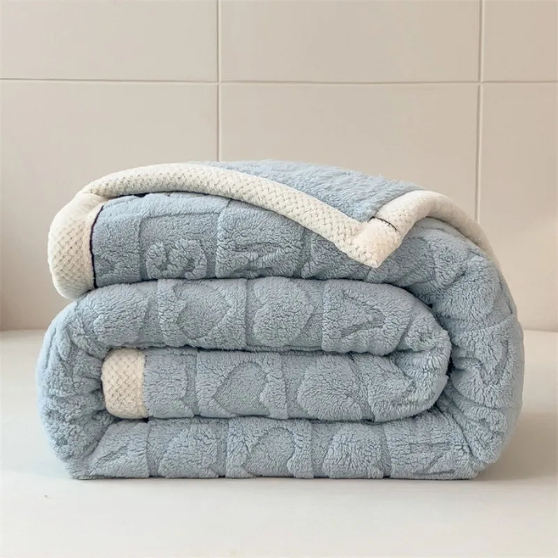 2025 new solid color taffle love blanket light blue fashion flannel office lunch break casual blanket, no pillowcase