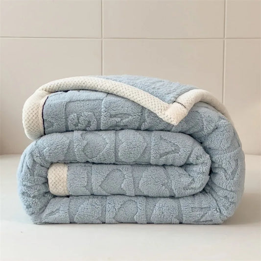 2025 new solid color taffle love blanket light blue fashion flannel office lunch break casual blanket, no pillowcase