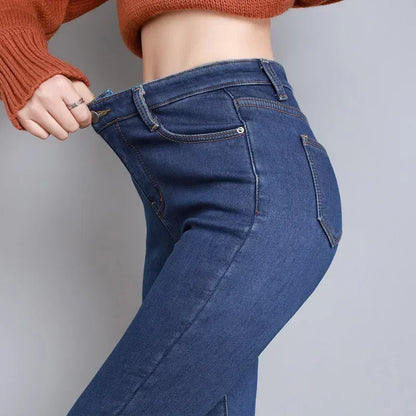 Winter Lady Thermal Plush Jeans Snow Warm Stretch Jeans Hot Sale High Waist Fleece Pants Female Straight Leg Denim Trousers