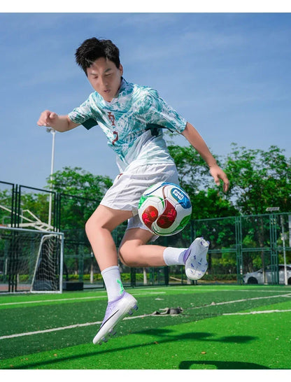 New Men Football Boots Futsal Cleats Unisex Soccer Shoes Hot Sale High-quality Professional Women Ultralight TF/FG Sneakers