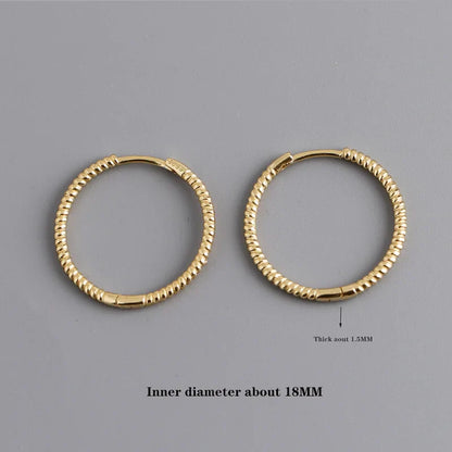 925 Sterling Silver Fashion Piercing Charm Twist Huggies Hoop Earrings for Women Rock Gothic Unisex Jewelry Ear Buckles