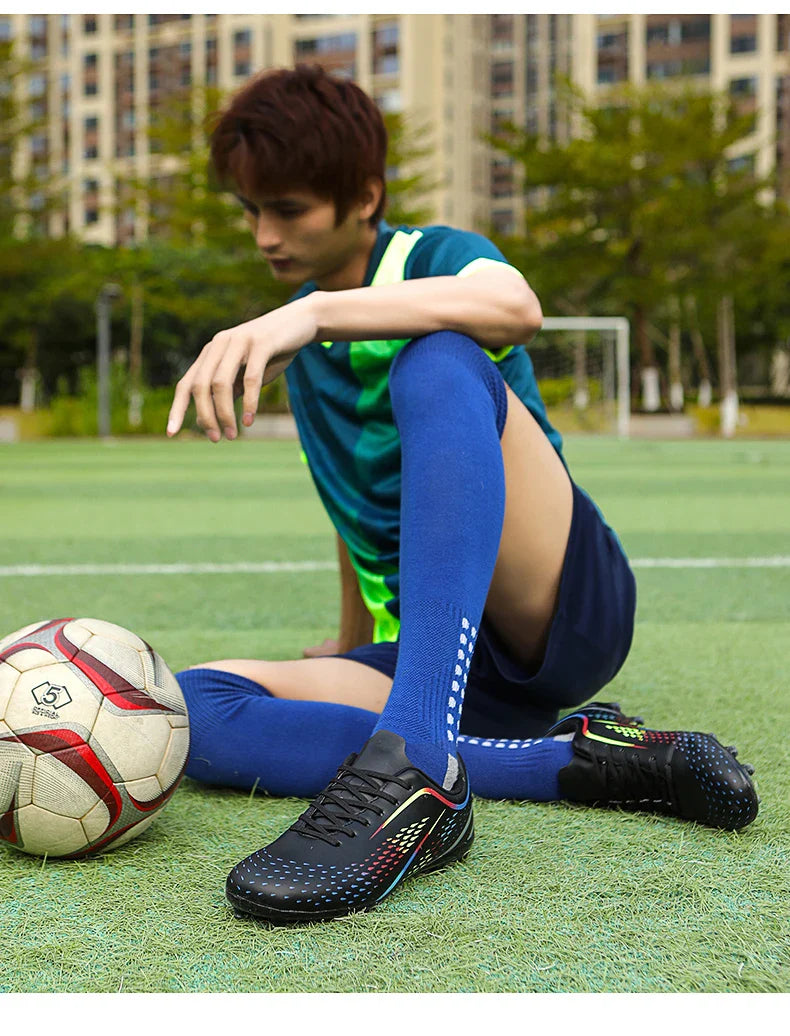 New Men Football Boots Non-Slip High-quality Woman Soccer Shoes Grass Cleats Futsal Sneakers Match Indoor Outdoor Football Shoes