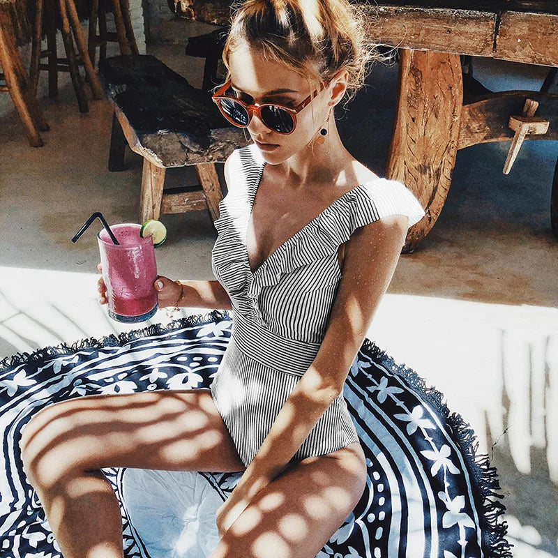 Sexy One Piece Swimsuit 2023 Women Striped Ruffled Swimwear Women Vintage Print Monokini Female Bodysuit Girl Beach Bathing Suit