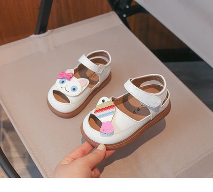 Toddler Girls Leather Sandals with Cute Cartoon 2026 New Summer Kids Beach Shoes Soft Sole Chic Trendy Versatile Outdoor Play