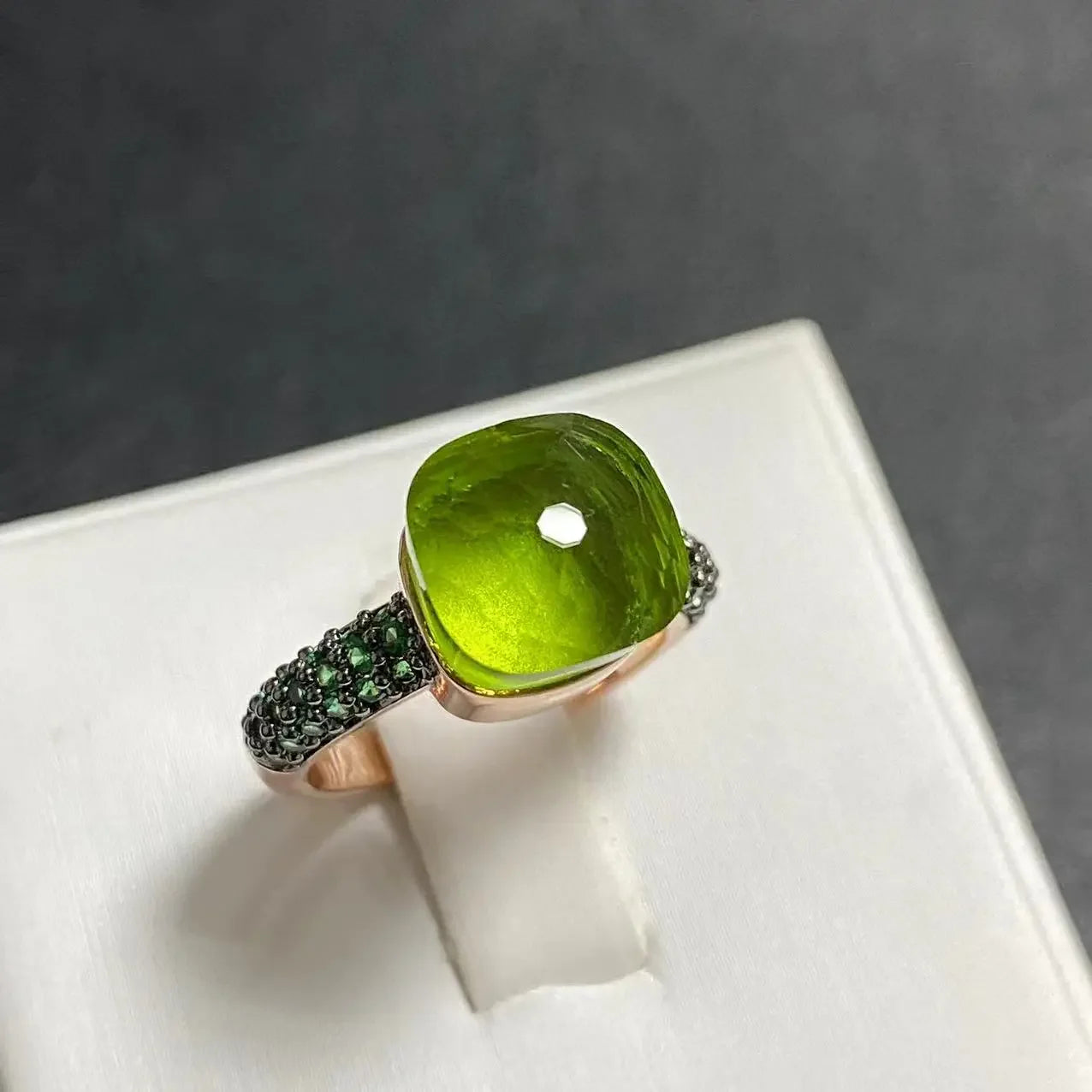 Emerald Ring for Women Green Zircon Inlay Rose Gold & Black Gun Plated 30 Colors Candy Crystal Style Jewelry Birthday Gift
