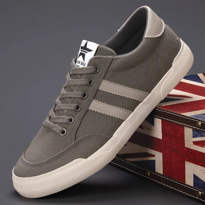 Retro Green Vulcanize Shoes Men Breathable Leisure Shoes For Men Lightweight Flat Casual Canvas Sneaker
