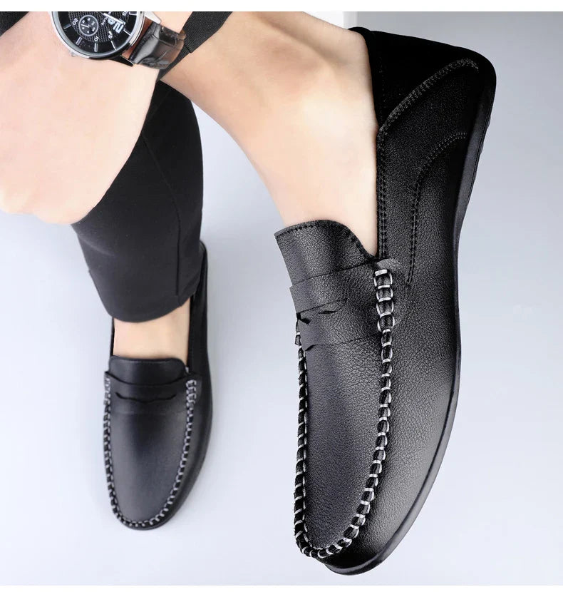 Men's plus size slip on casual shoes Four seasons new soft sole outdoor driving shoes white shoes youth Joker fashion tide shoes