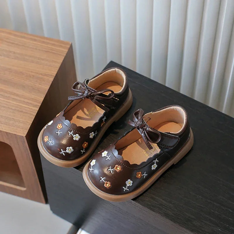 Spring Autumn Girls Soft Leather Shoes Embroidery Flower Princess Sweet Kids National Style Children Flat Mary Janes Dress Shoes