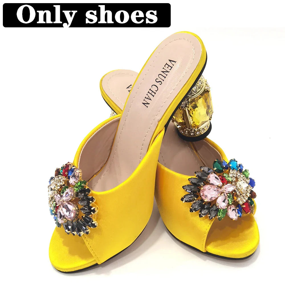 Bolsas e Sapatos de Casamento com Salto Alto Feminino de Festa com Strass Luxuosos na Cor Amarela Elegantes para a Noite