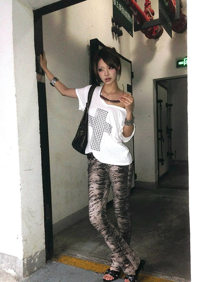 Camiseta Karrram Japonesa Y2k com Estampa de Cruz de Metal Blusas Transparentes Decote V Estilo Trashy Anos 2000 Vintage Harajuku Manga Curta Streetwear Grunge