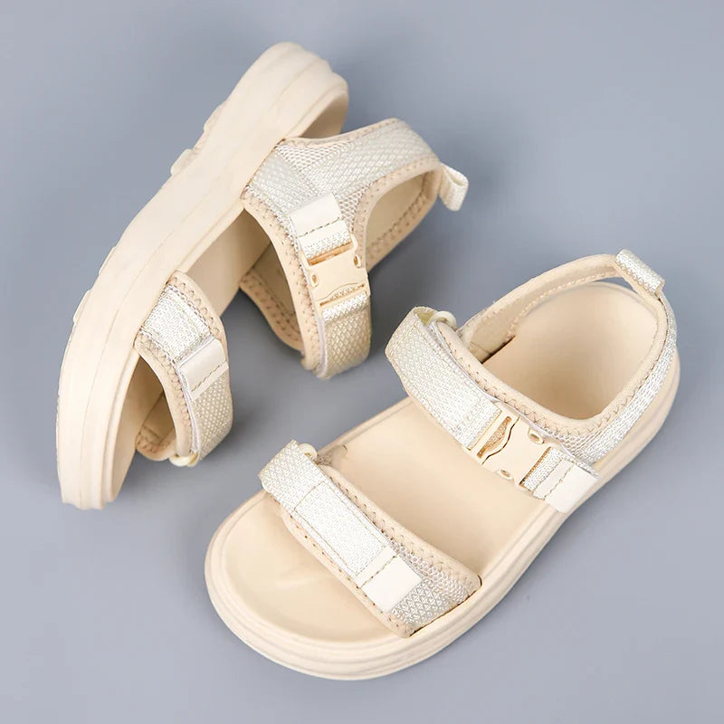 A pair of children's summer open-toe mesh sports sandals, soft, comfortable, cool and casual shoes, size 30-38，BD-L05