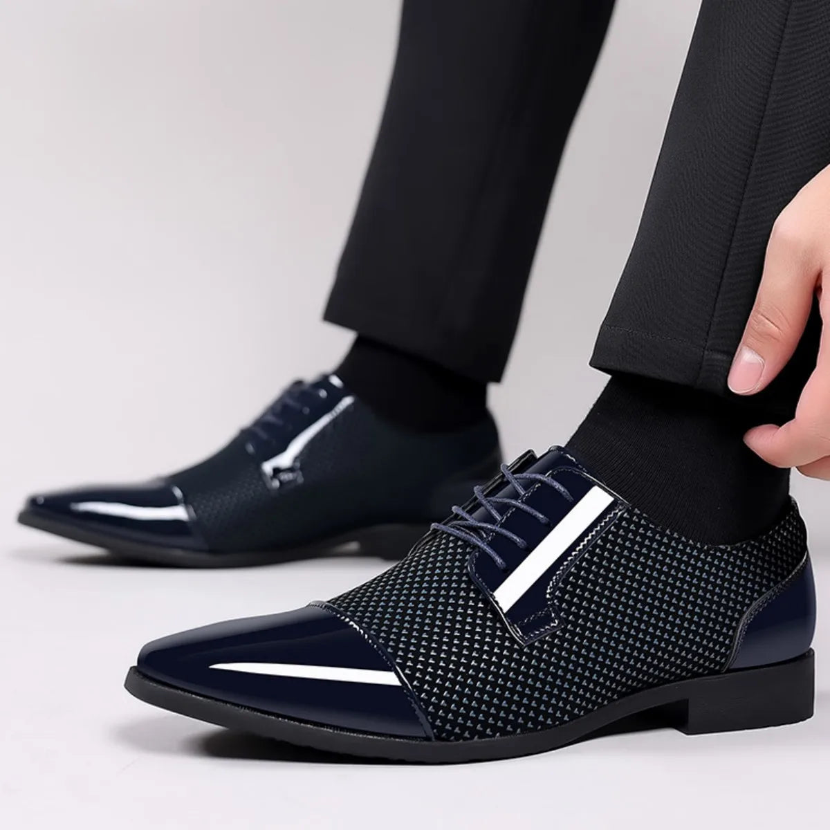 Men's Dress Shoes Classic Lace-up Formal Oxfords Modern Tuxedo Business Casual Scale Pattern Comfort Formal Shoes for Men