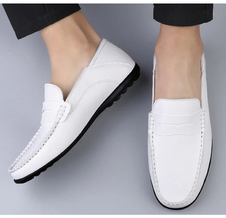 Men's plus size slip on casual shoes Four seasons new soft sole outdoor driving shoes white shoes youth Joker fashion tide shoes
