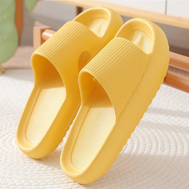 Summer Thick Sole Slippers Men Sandals Indoor Casual Slippers Outdoor Breathable Sandals Non-slip Bathroom Men's Shoes