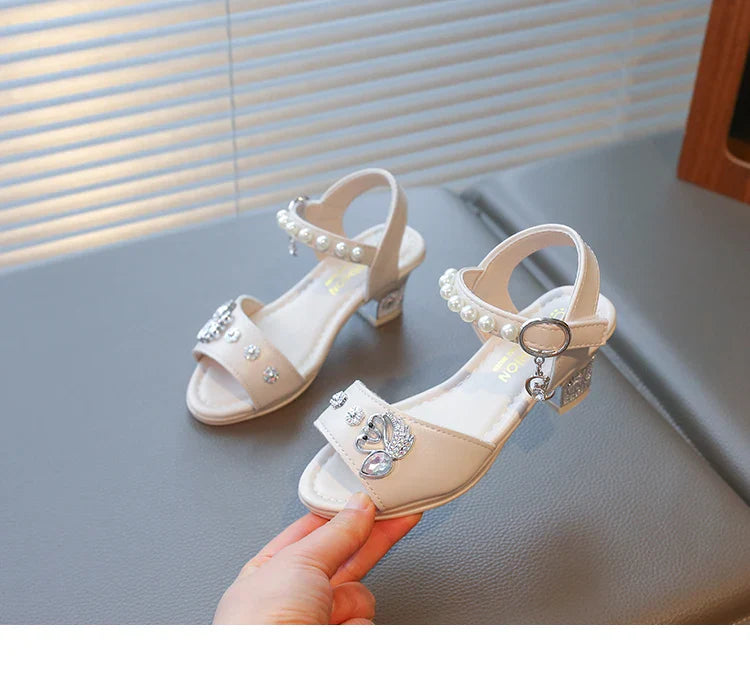 Girls Shiny Rhinestone Flowers Leather Sandals 2026 New Summer Toddler Strappy Sandals Hight Heel Soft Sole Princess Style Shoes
