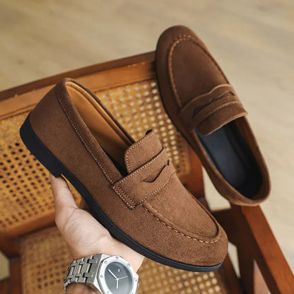 Retro Brown Men's Loafers Comfortable Suede Leather Casual Shoes Man Slip-on Shoes Flat Moccasins For Men zapatos de hombre