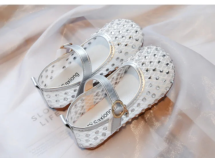 2026Summer Girl's Sandals Crystal Air Mesh Biege Sliver Luxury Kids Flat Shoes Beautiful Party Graceful Anti-skid Childern Shoes