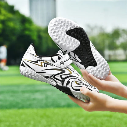 New Kids Soccer Shoes Original Football Shoes Boy Girl Indoor Professional Football Field Boots Society Cleats Non Slip Sneakers