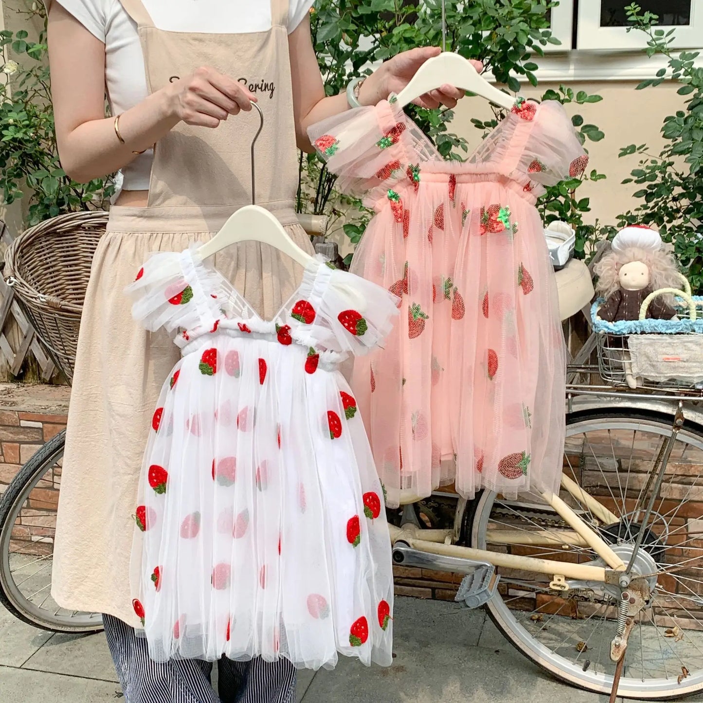 Novo Vestido Infantil de Verão com Asas - Vestido de Tule Bordado sem Mangas, Vestido Doce de Princesa para Meninas, Atacado