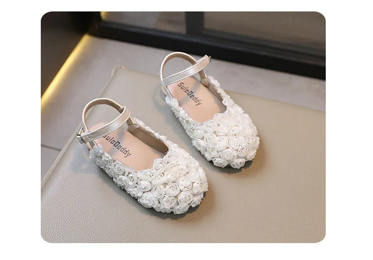 Girls Sandals 2024 Cute Toes Wrapped Flowers Spring New Children Fashion Princess Mary Janes for Party Wedding Shows Simple Cute
