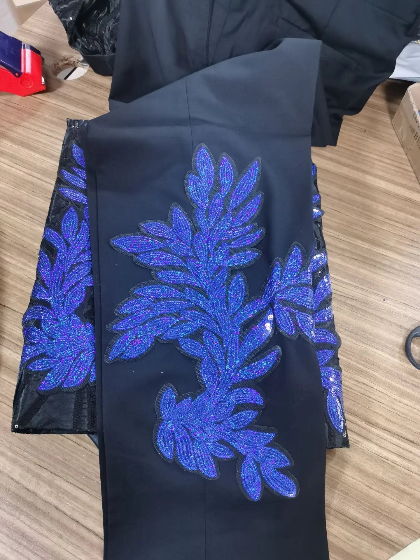 Men's Gold Sequin Applique Fashion Trend Suit Set High-Quality Casual Jacket And Western Pants Two-Piece Ensemble