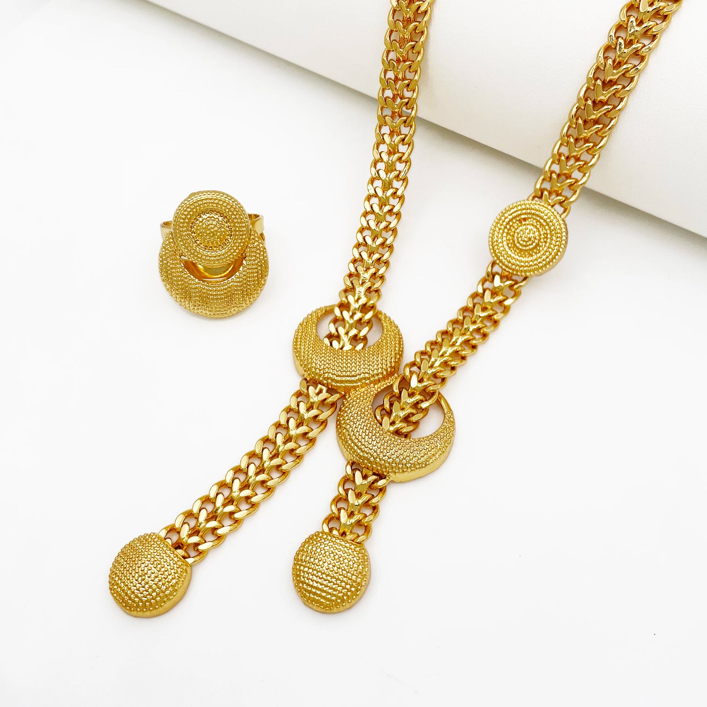 Dubai Gold Color Jewelry Set For Women Classic Bow Design 18K Gold Plated Necklace Set Earrings Bracelet And Ring Trending