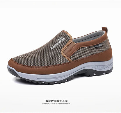 Loafers Men Sneakers Mesh Breathable Non-Slip Slip On Vulcanized Shoes Soft Sole Solid Color Comfortable Water Shoes