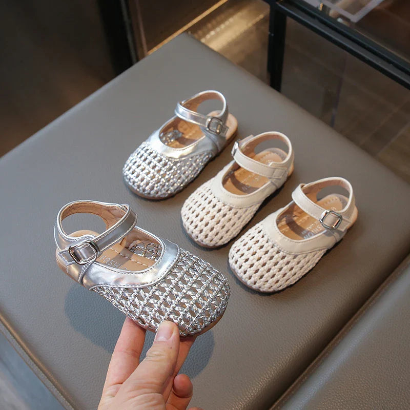 Little Girl Sandal Summer Beach Versatile Kids Princess Half Sandals Fashion Woven Style Children Causal Hollow-out Flat Shoes