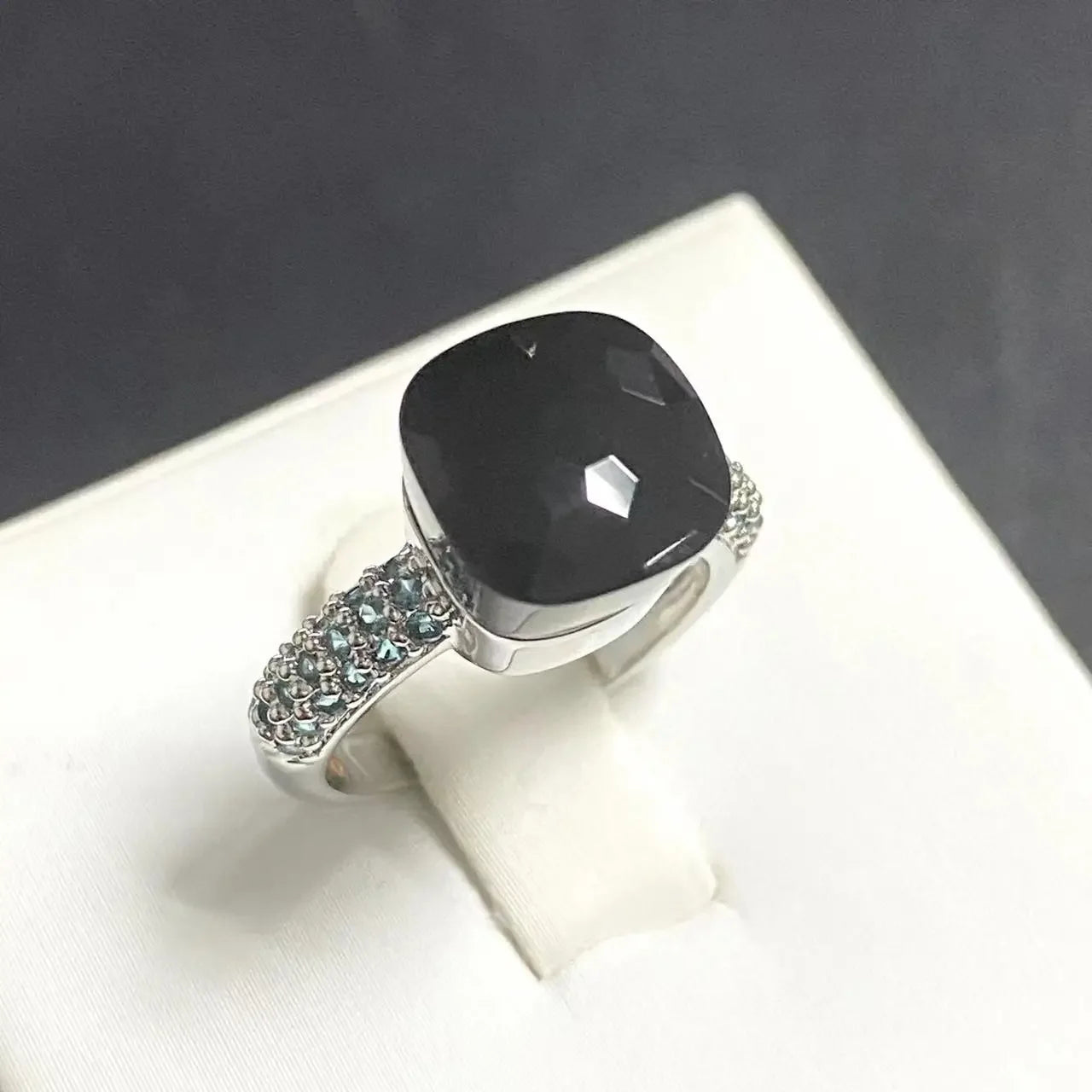 10.6mm Classic Ring for Women Light Blue Zircon Blue Topaz Candy Water Drop Crystal Ring Platinum Plated Jewelry Gift