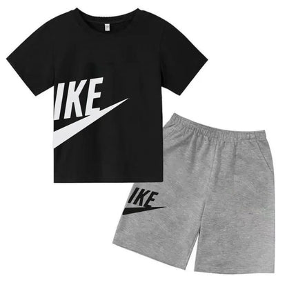 Fashion Sport 2Pcs Outfit, Printed Short Sleeve Tee and Shorts, Comfortable Summer Tracksuit for Boys Girls