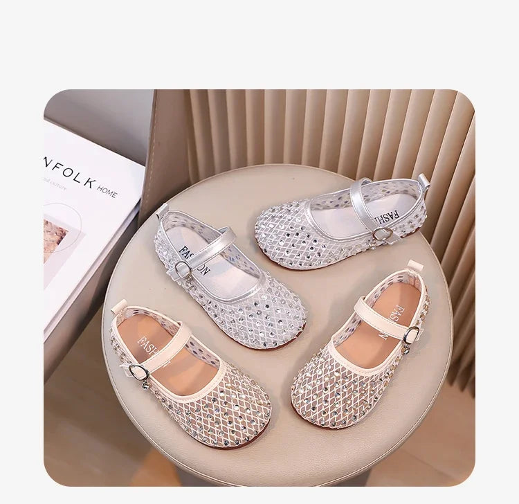 Summer Quick-Dry Mesh Kids Sandals for Girls Witn Sparkly Sequins Non-Slip Sole Cuts-outs Toddler Flats Beach Shoes Daily Wear