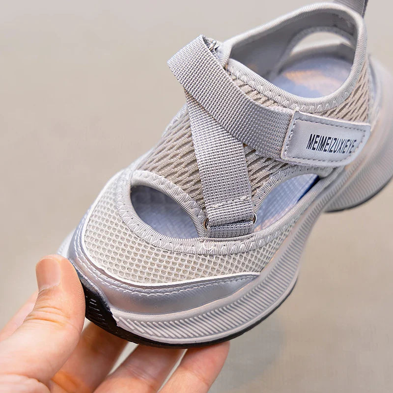 Boys Girls Sports Sandals Rotating Button Students Sneakers Hollowed-out Summer New Students Running Shoes Mesh Breathable
