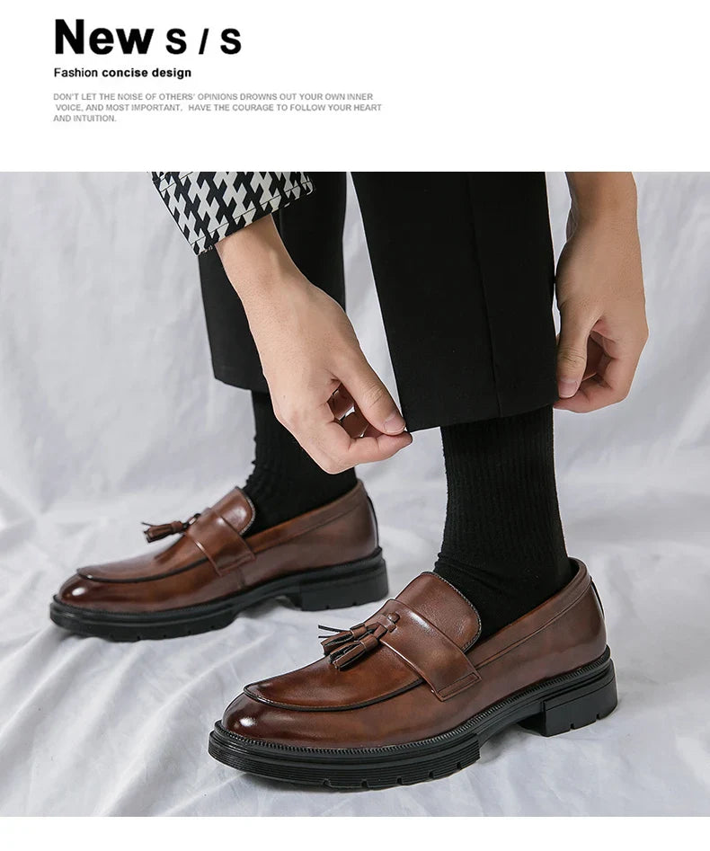 Men's Dress Shoes Classic Social Brogues Casual Leather Shoes For Men Formal Office Wedding Shoes Male Tassel Leather Loafer Man