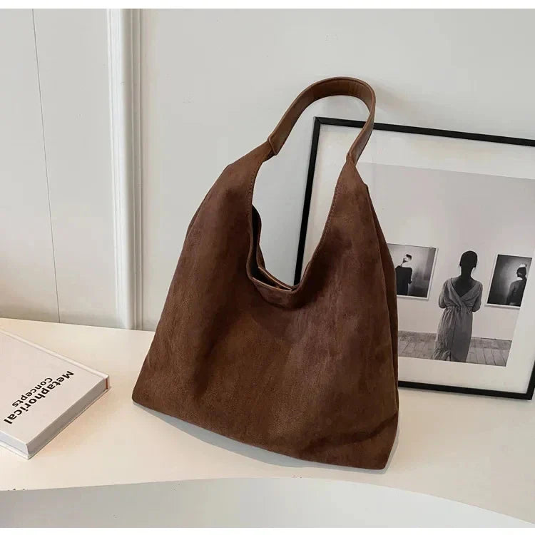 Korean suede bucket bag, women's casual commuting shoulder tote bag, autumn/winter 2025 new underarm set bag