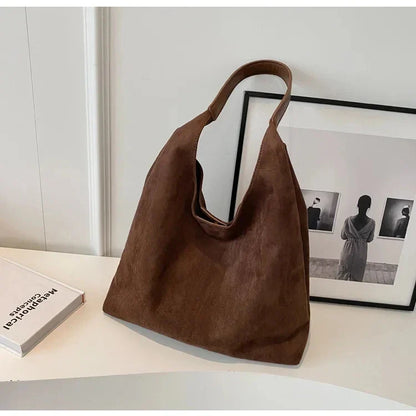 Korean suede bucket bag, women's casual commuting shoulder tote bag, autumn/winter 2025 new underarm set bag